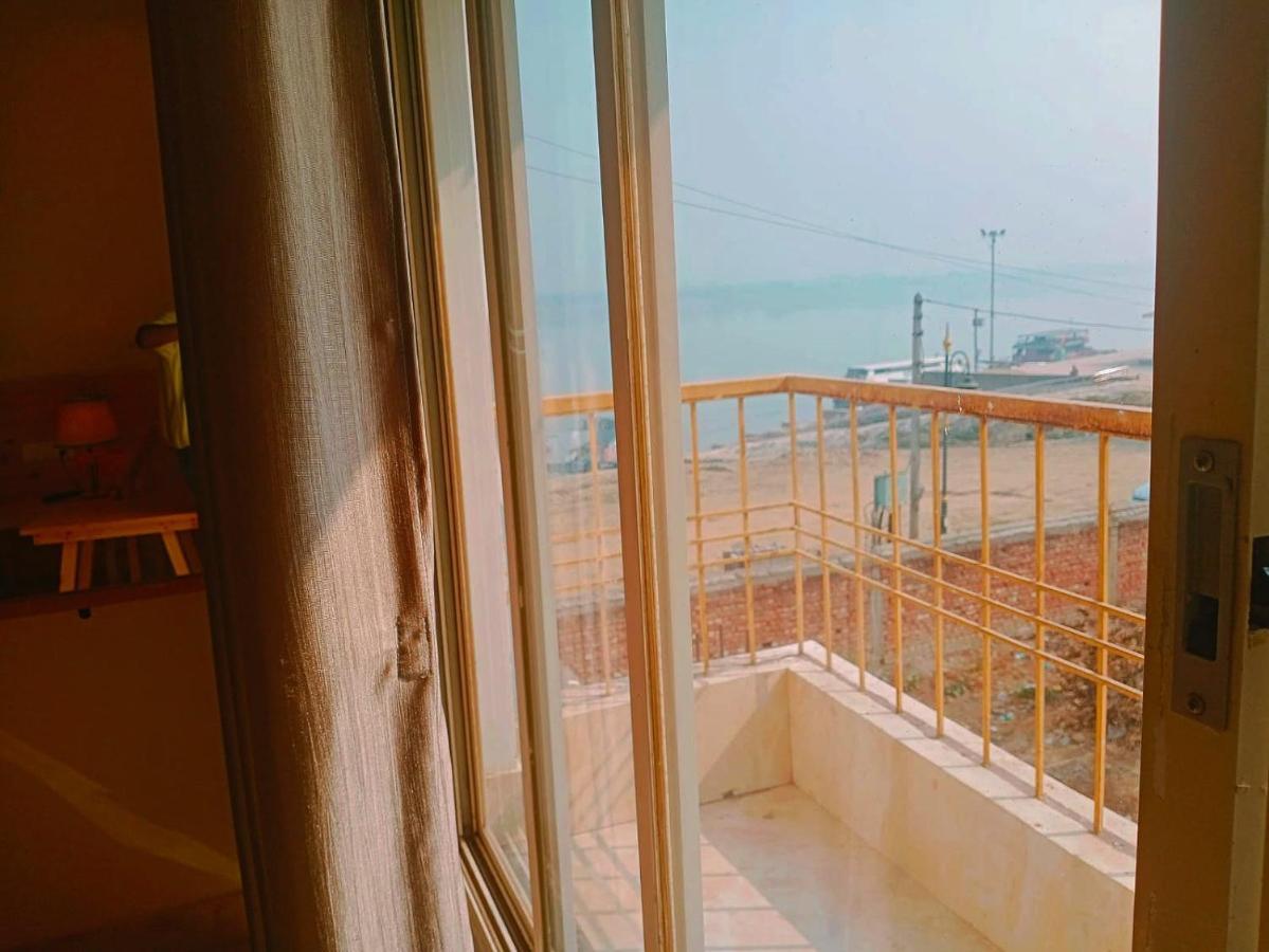 Hotel Ganga Graden Varanasi Habitación foto